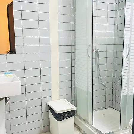 Anas Prime Place روما