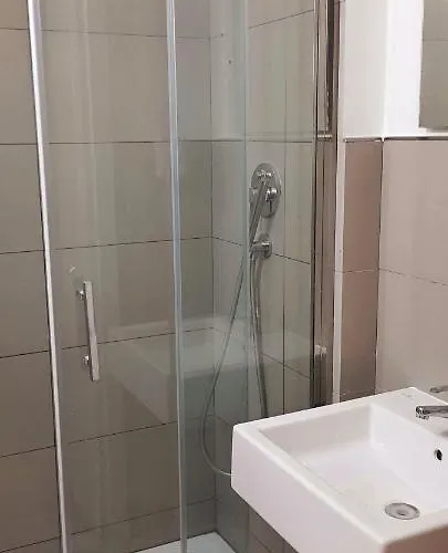 Anas Prime Place Bed and breakfast